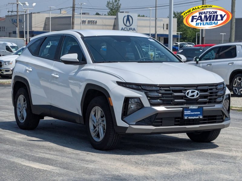 Certified 2025 Hyundai Tucson SE image 1