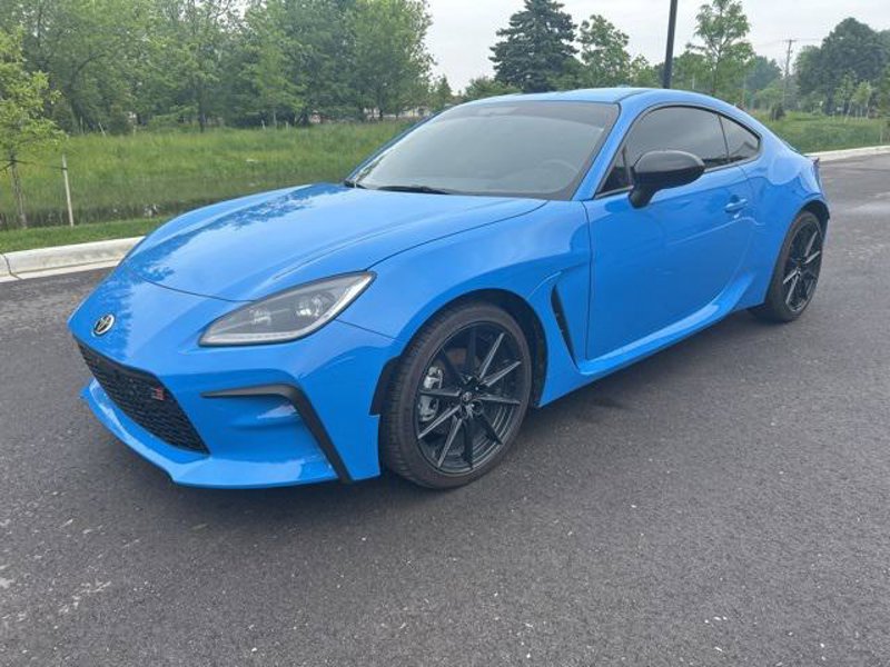 Certified 2024 Toyota GR86 Premium image 1