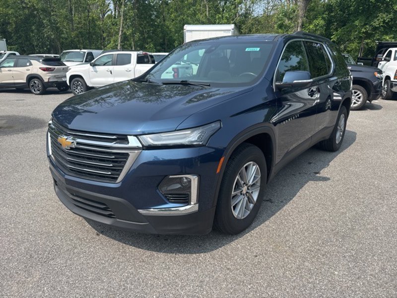 Certified 2022 Chevrolet Traverse LT image 1