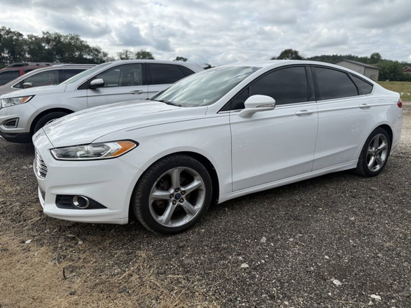Used 2013 Ford Fusion SE image 1