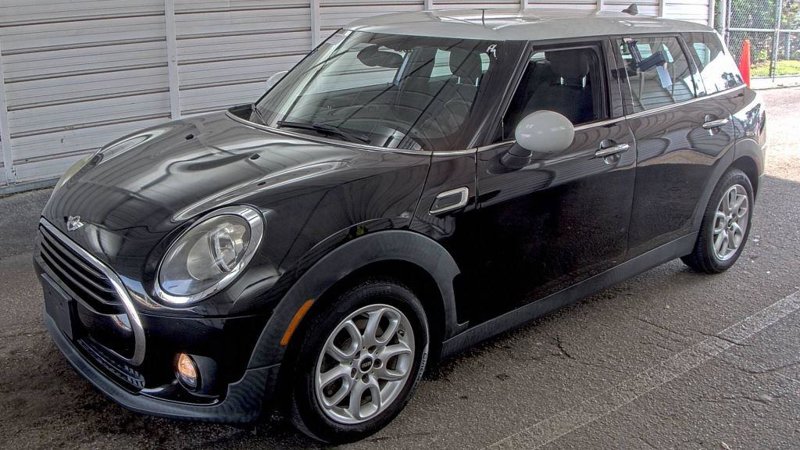 Used 2017 MINI Cooper Clubman image 1