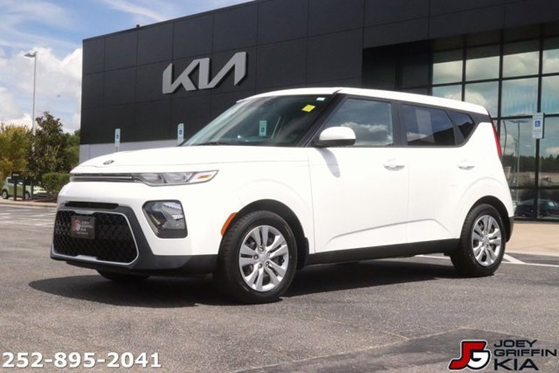 Certified 2020 Kia Soul LX image 1