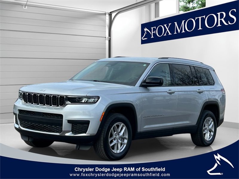 Certified 2023 Jeep Grand Cherokee L Laredo image 1