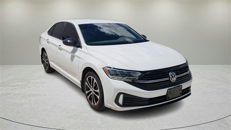 Certified 2024 Volkswagen Jetta Sport image 1