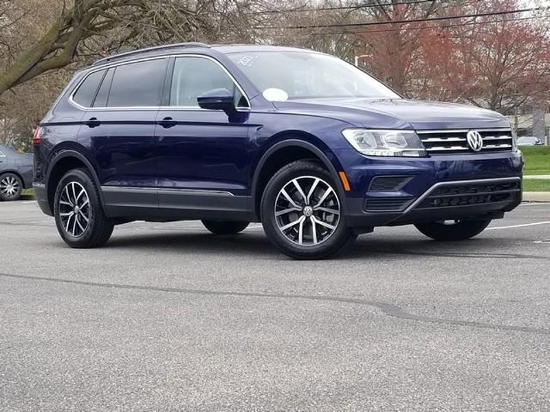 Certified 2021 Volkswagen Tiguan SE image 1