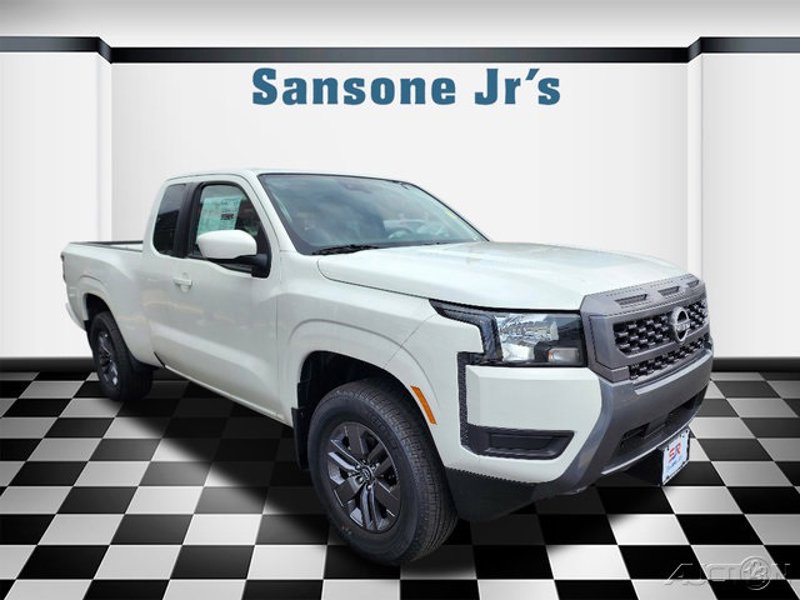 Certified 2025 Nissan Frontier SV image 1