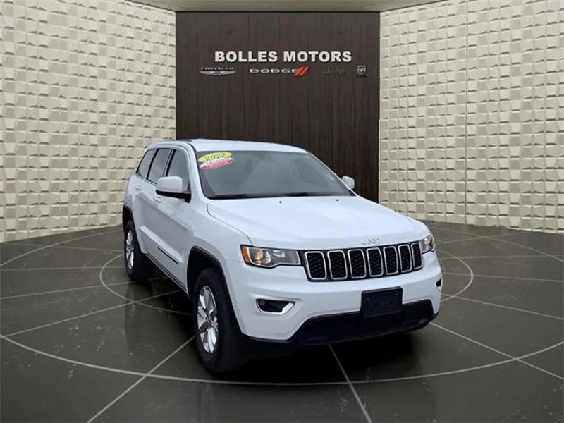 Certified 2022 Jeep Grand Cherokee Laredo E w/ Security & Convenience Group image 1