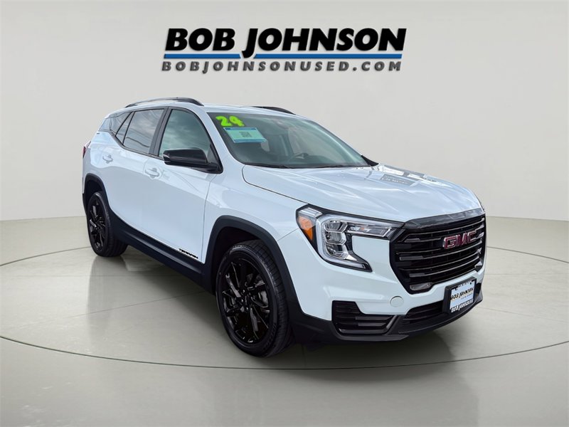 Certified 2024 GMC Terrain SLE w/ Driver Convenience Package image 1