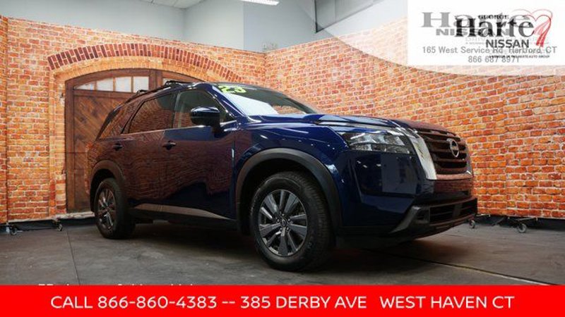 Certified 2023 Nissan Pathfinder SV image 1