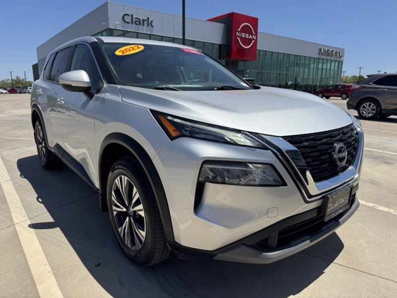 Certified 2022 Nissan Rogue SV image 1