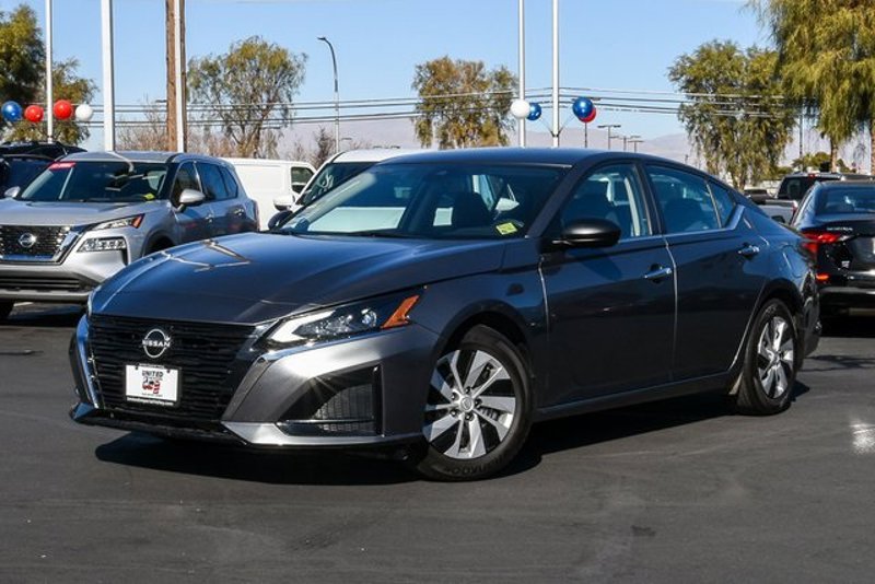 Certified 2025 Nissan Altima 2.5 S image 1