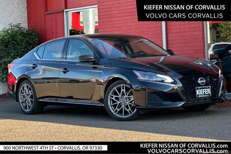 Certified 2024 Nissan Altima 2.0 SR image 1