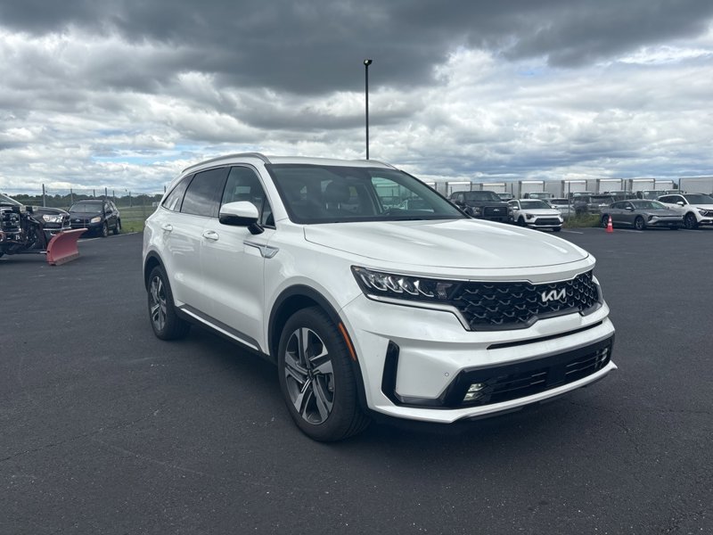 Certified 2023 Kia Sorento EX image 1
