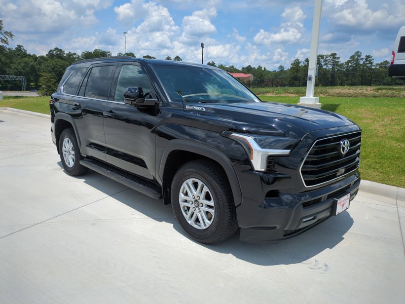 Certified 2025 Toyota Sequoia SR5 image 1