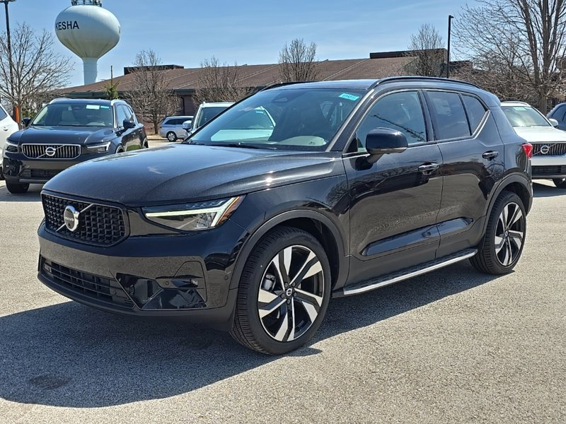 Certified 2025 Volvo XC40 B5 Plus w/ Climate Package image 1