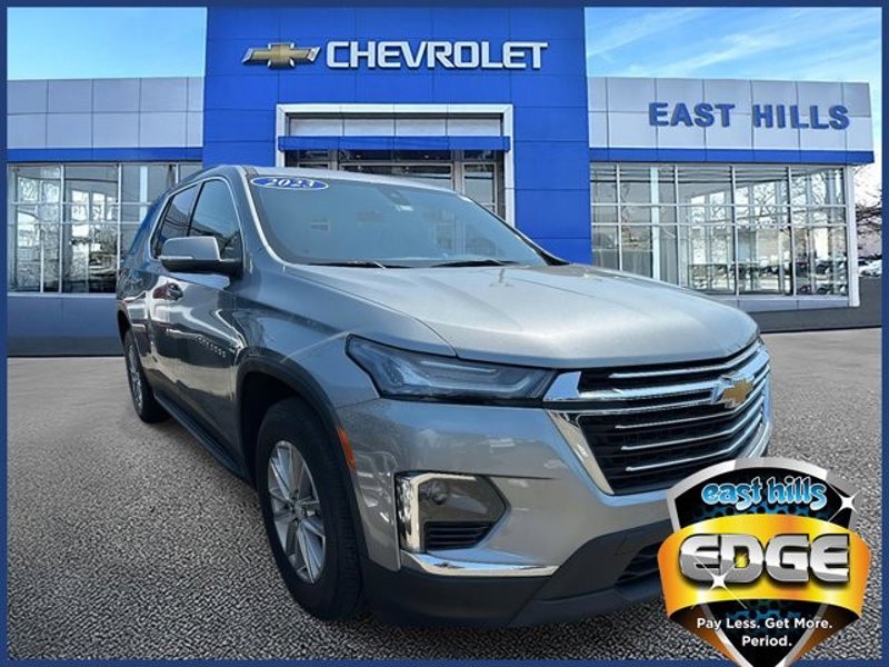 Certified 2023 Chevrolet Traverse LT image 1