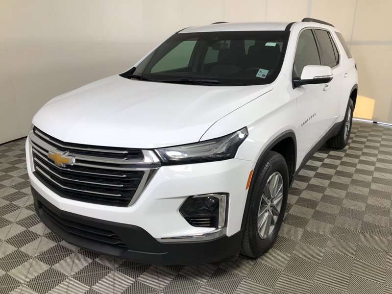 Certified 2023 Chevrolet Traverse LT image 1