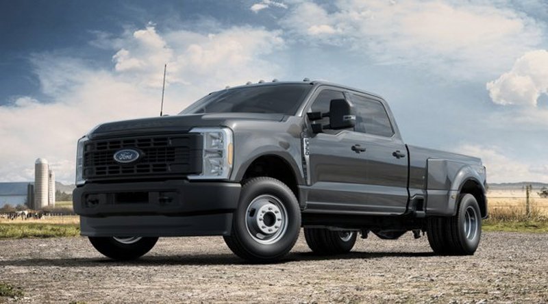 New 2026 Ford F350 XLT image 1