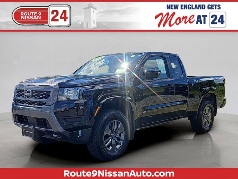 Certified 2025 Nissan Frontier SV image 1