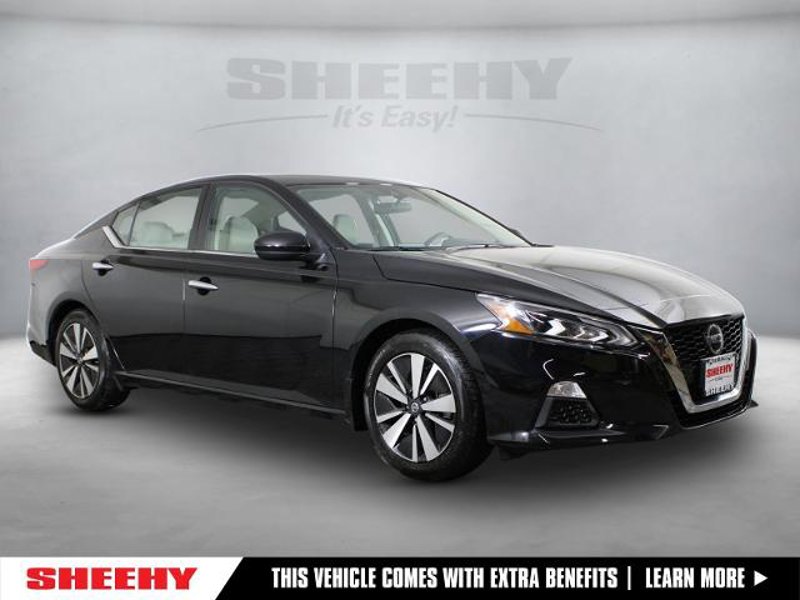 Certified 2022 Nissan Altima 2.5 SV image 1