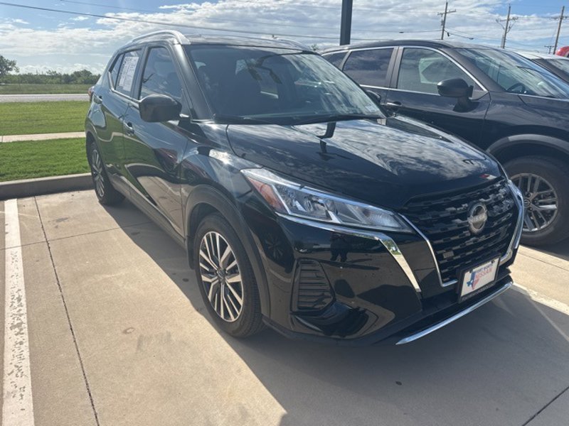 Certified 2024 Nissan Kicks SV image 1