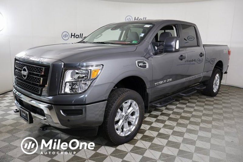 Certified 2024 Nissan Titan SV image 1