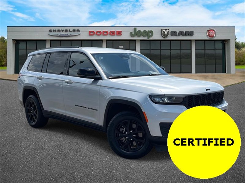 Certified 2024 Jeep Grand Cherokee L Laredo image 1