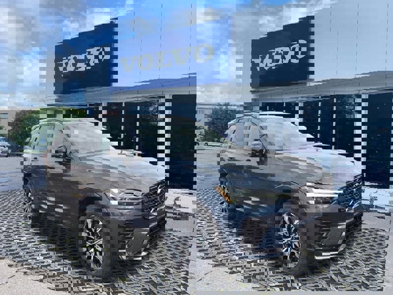Certified 2025 Volvo XC60 B5 Core w/ Protection Package Premier image 1