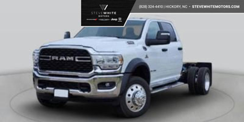 New 2026 RAM 5500 4x4 Crew Cab image 1