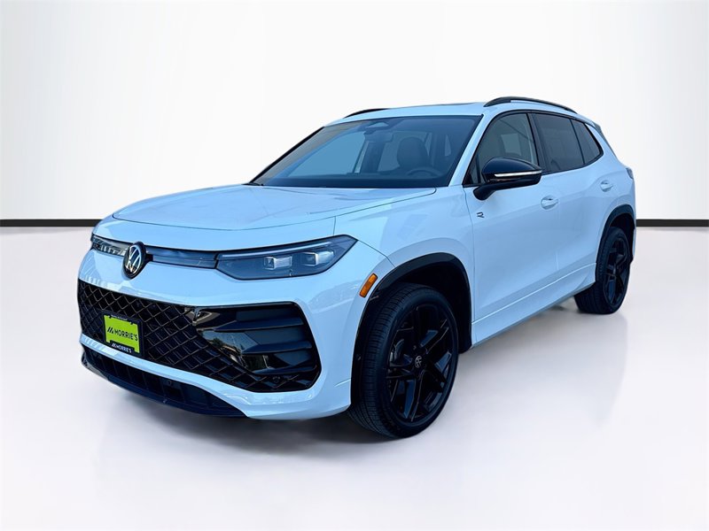 Certified 2025 Volkswagen Tiguan SE R-Line image 1