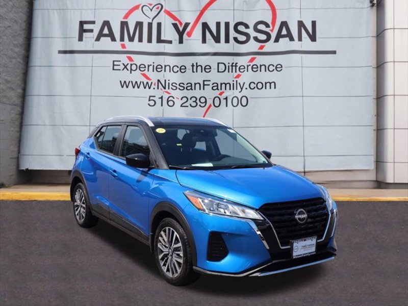 Certified 2024 Nissan Kicks SV image 1