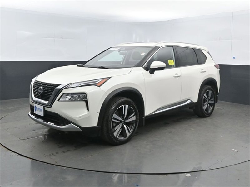 Certified 2022 Nissan Rogue Platinum w/ Head-Up Display Package image 1