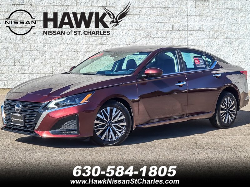 Certified 2023 Nissan Altima 2.5 SV image 1