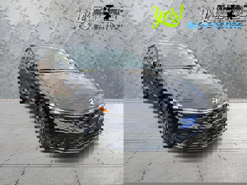 Certified 2025 Hyundai Elantra SEL w/ Cargo Package image 1