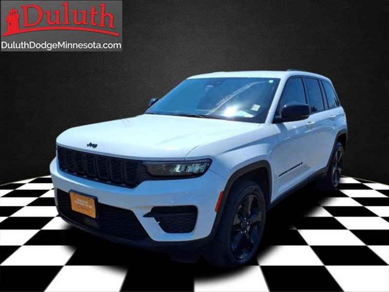 Certified 2023 Jeep Grand Cherokee Altitude image 1