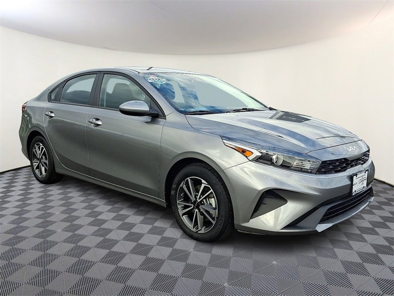 Certified 2022 Kia Forte LXS image 1