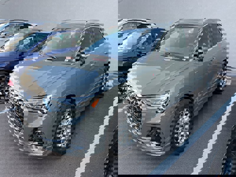 Certified 2025 Audi Q3 2.0T Premium Plus w/ Premium Plus Package image 1