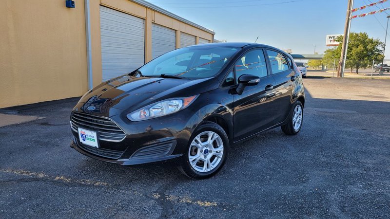 Used 2016 Ford Fiesta SE image 1