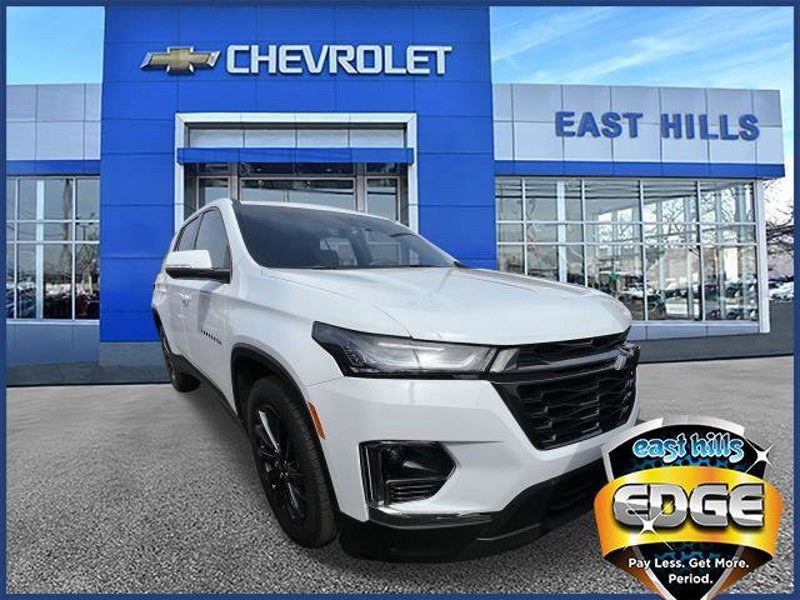 Certified 2022 Chevrolet Traverse RS image 1