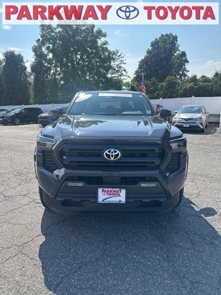 Certified 2025 Toyota Tacoma SR5 image 1