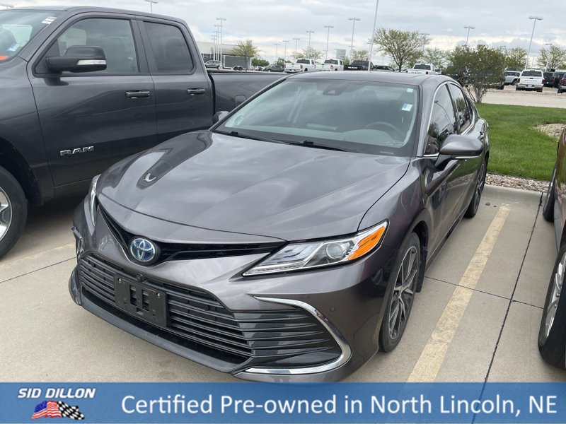Used 2023 Toyota Camry XLE image 1