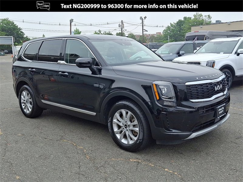 Certified 2022 Kia Telluride LX image 1