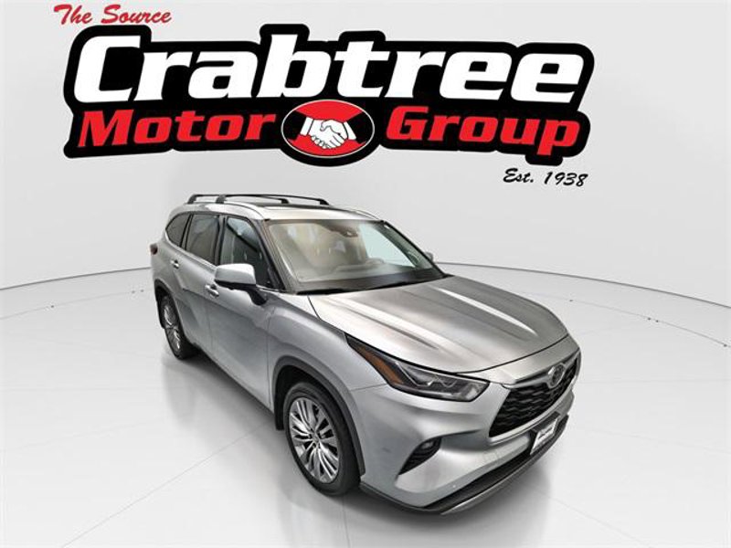 Certified 2023 Toyota Highlander Platinum image 1