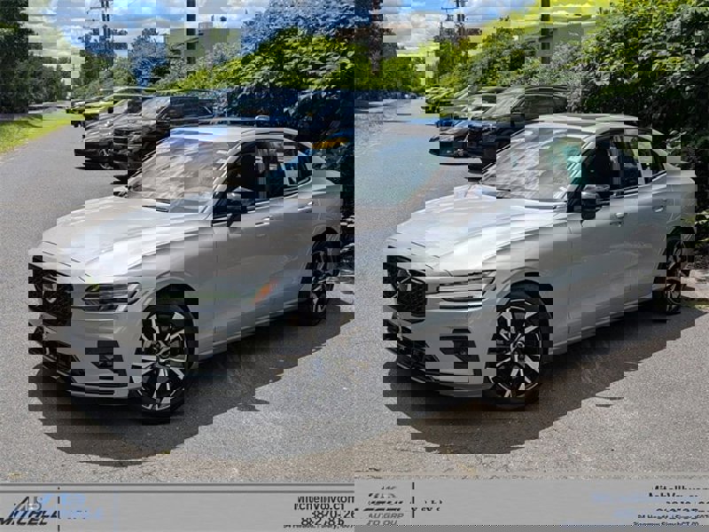Certified 2025 Volvo S60 B5 Core image 1