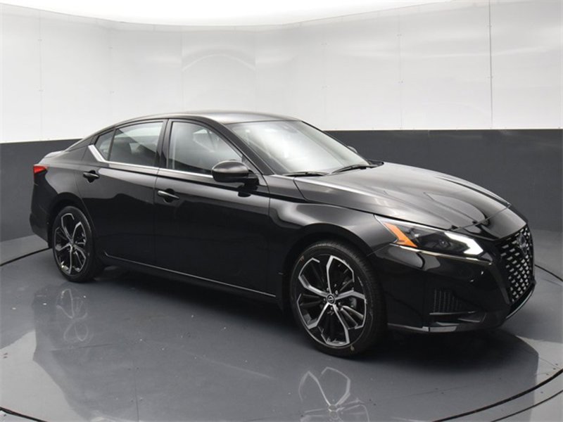 Certified 2024 Nissan Altima 2.5 SR w/ SR Premium Package image 1