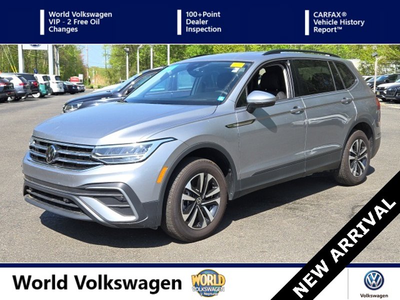 Certified 2024 Volkswagen Tiguan S image 1