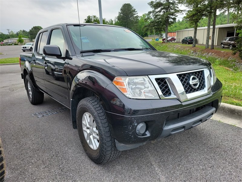 Certified 2017 Nissan Frontier SV image 1