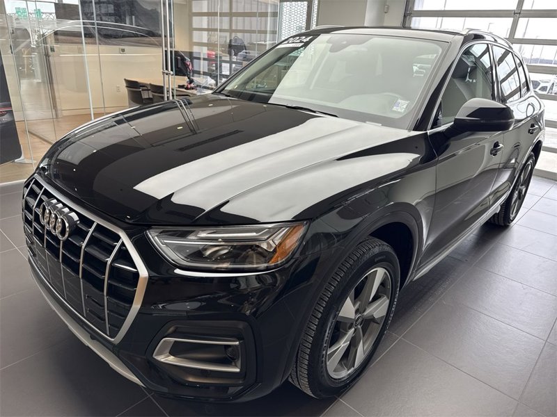 Certified 2024 Audi Q5 2.0T Premium w/ Convenience Package image 1