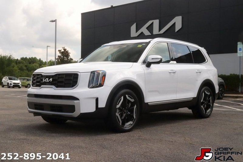 Certified 2024 Kia Telluride S w/ S Sunroof Package image 1
