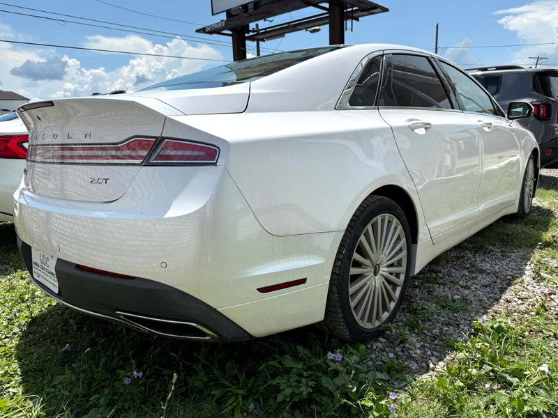 Used 2017 Lincoln MKZ Reserve image 1